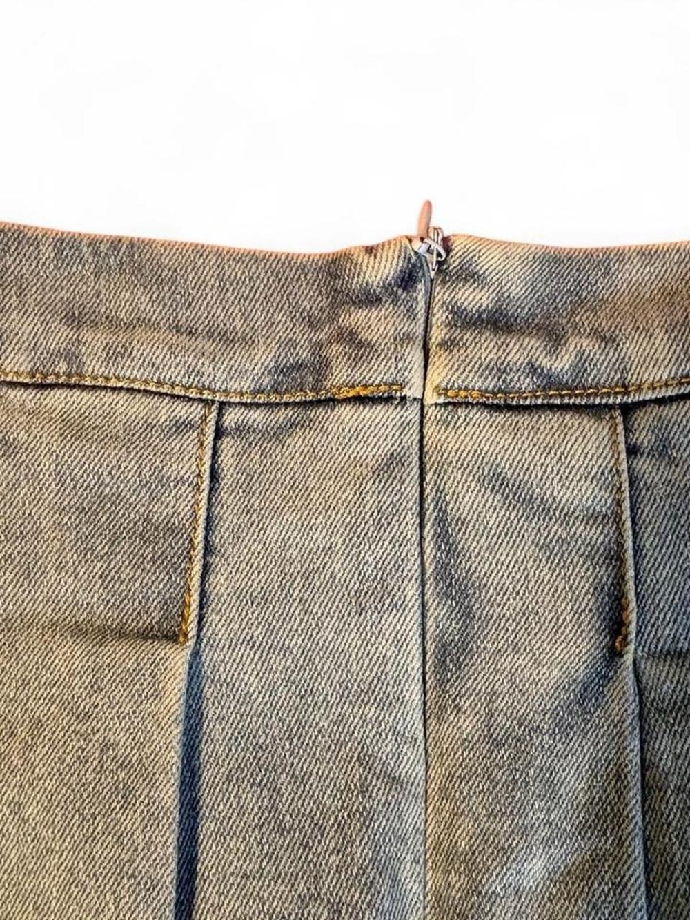 Light Blue Pleated Mini Denim Skirt Sz M - Picture 5 of 8